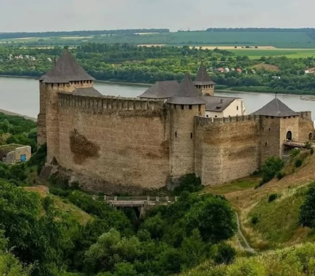 ZID din epoca lui Ștefan cel Mare, PRĂBUȘIT. Ce s-a întâmplat
