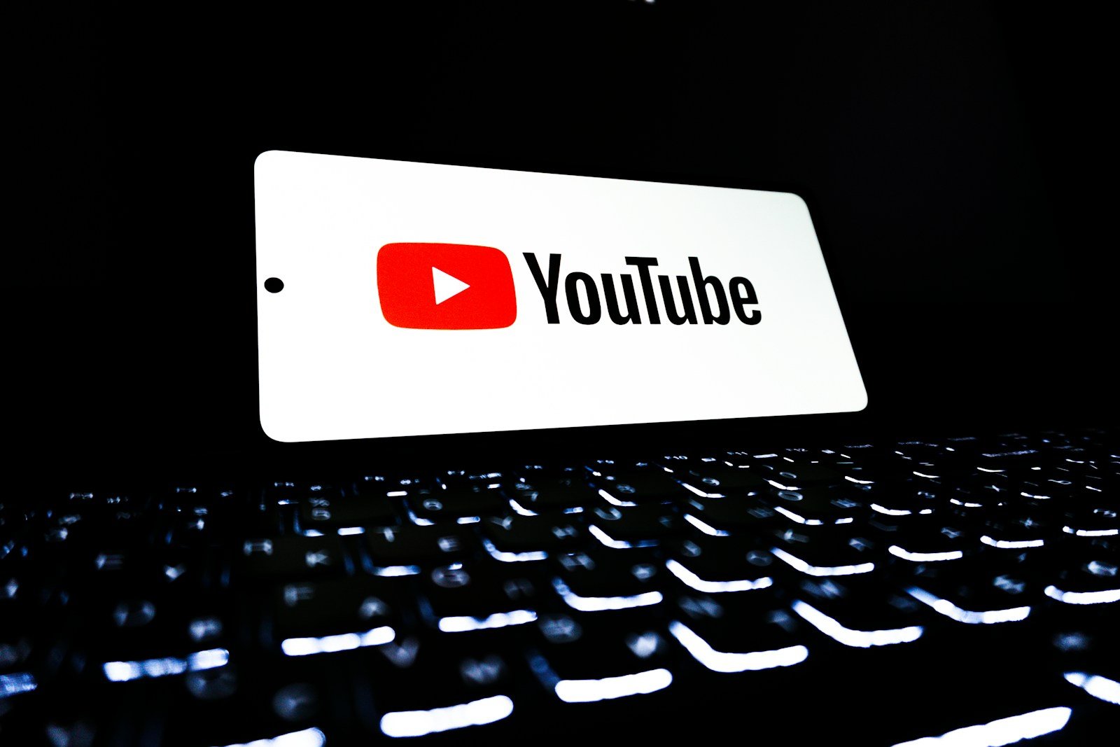YouTube: Scumpiri majore pentru abonamentele PREMIUM în SUA!