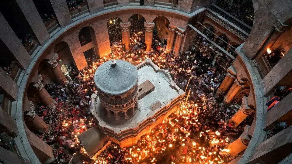 Sfânta Lumină ajunge în România, din zona de război