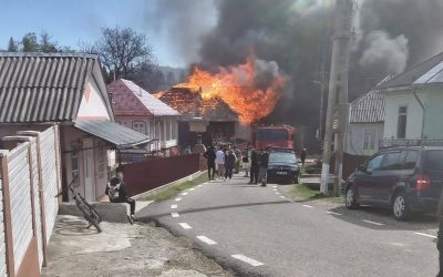 Incendiu devastator în Vrancea: 11 case distruse la Soveja