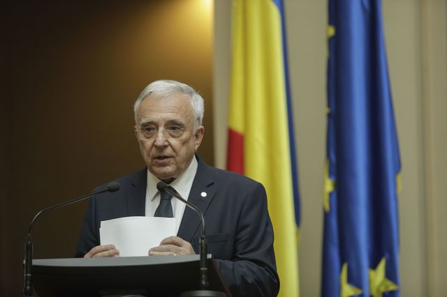 Isărescu: Lumea s-a săturat de stabilitate. Vrem instabilitate financiară?