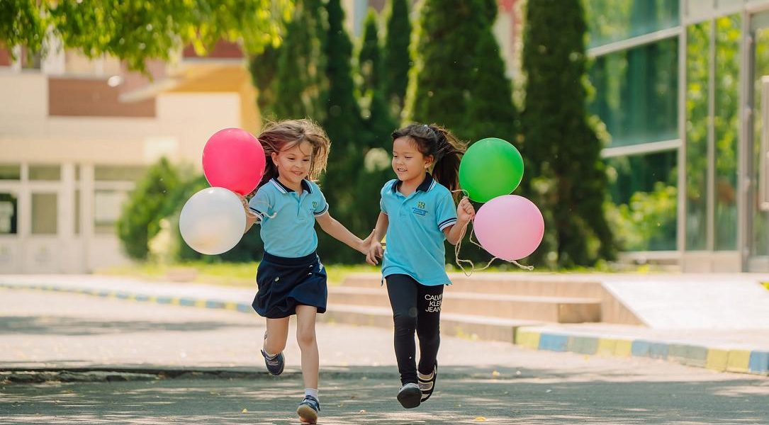 Școala Internațională din București: De la joacă la performanță