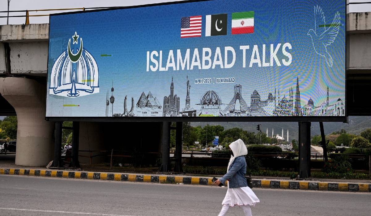 Război Iran: Ziua 43. Negocieri SUA-Iran la Islamabad. O singură navă în Strâmtoarea Ormuz