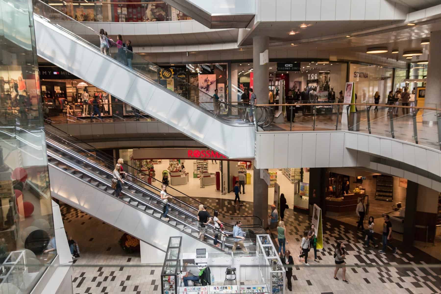 Cifra de afaceri din comerțul cu amănuntul a înregistrat o scădere semnificativă în februarie, punând presiune pe economia românească