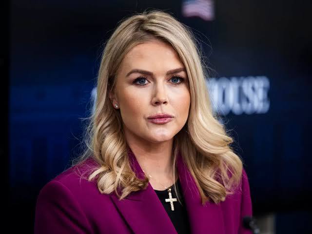 Karoline Leavitt, purtătoarea de cuvânt de la Casa Albă, intră în concediu de maternitate