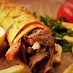 Bărbat, jecmănit! A plătit 1.700 de euro pe un kebab