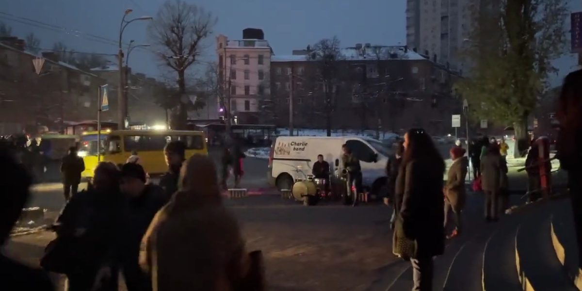 Atentat la Kiev: Un bărbat înarmat a făcut victime și a luat ostatici