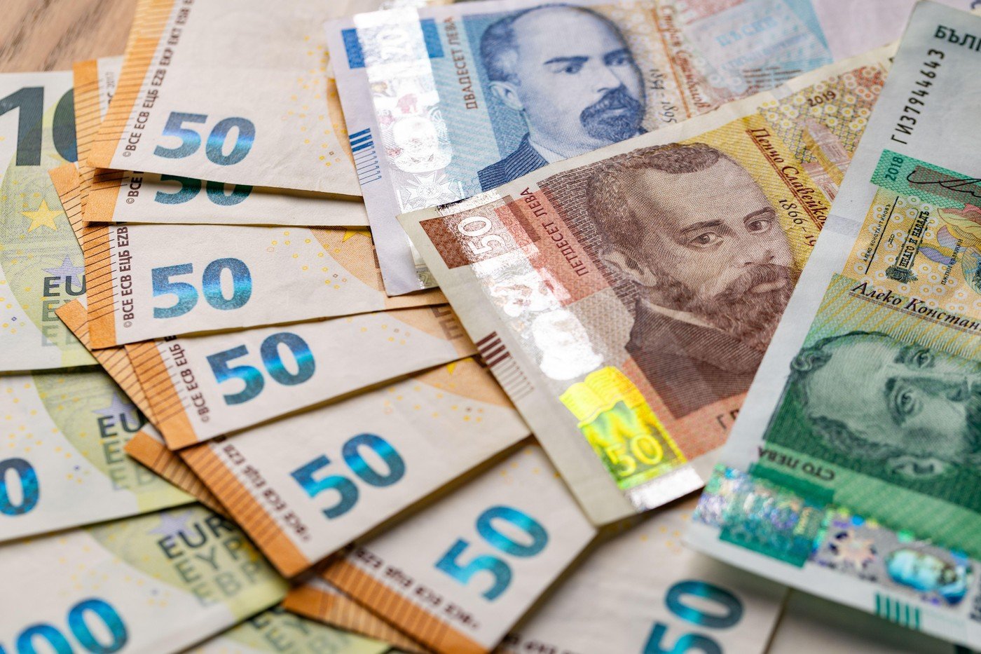 Unde poți schimba leva în lei sau euro în siguranță
