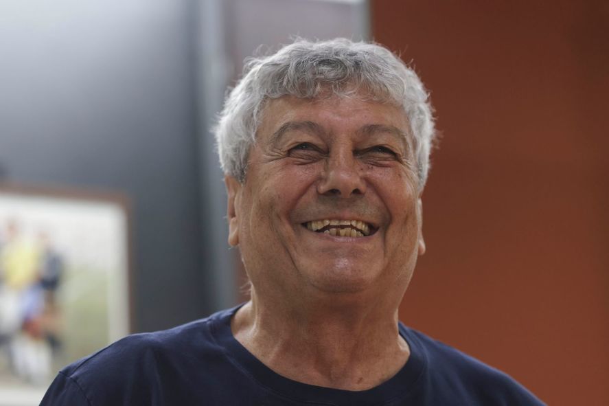 Mircea Lucescu, cercetat pentru o posibilă intervenție chirurgicală, urmează să fie supus mâine unei noi evaluări a stării sale de sănătate
