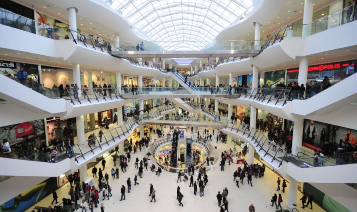 Criză în retail: Vânzările au scăzut cu 7,6% în primele două luni din 2026