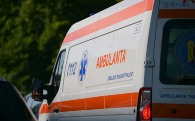 Bistrița: Doi bătrâni, ZDROBIȚI pe scara rulantă. Unul e grav