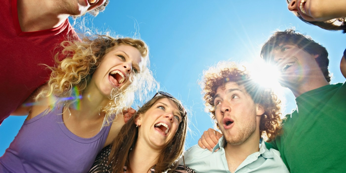 Oameni carismatici vs. amuzanți: Psihologii demontrează mitul