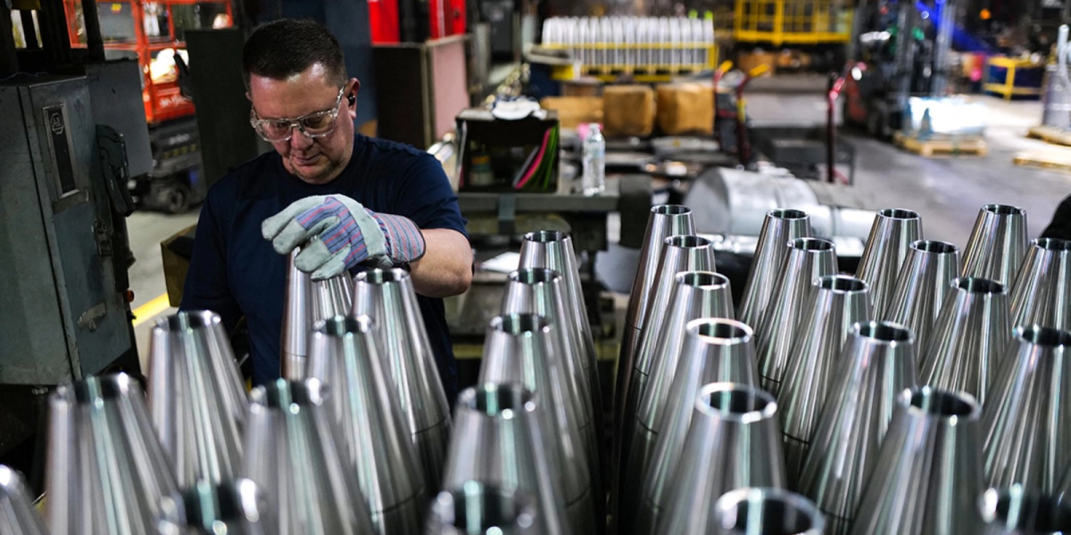 SUA pun Europa pe „uscat”: Arme americane, tot mai greu de găsit