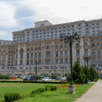 Palatul Parlamentului, luminat albastru sâmbătă, pentru Ziua Parkinson