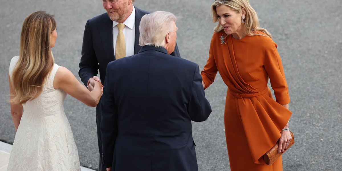 Melania Trump, sclipire la Washington: Cât a costat rochia de lux