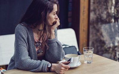 Perimenopauza, etapă de tranziție către menopauză, nu mai trebuie asimilată doar cu bufeuri sau creștere în greutate