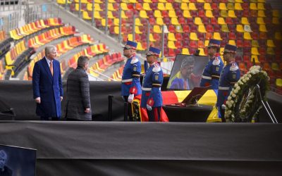 Miliardarul ucrainean Rinat Ahmetov a venit joi la București pentru a-i aduce un ultim omagiu antrenorului Mircea Lucescu