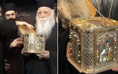 Moaștele Sfântului Gheorghe, la Mănăstirea Pantocrator din Teleorman: Cozi uriașe