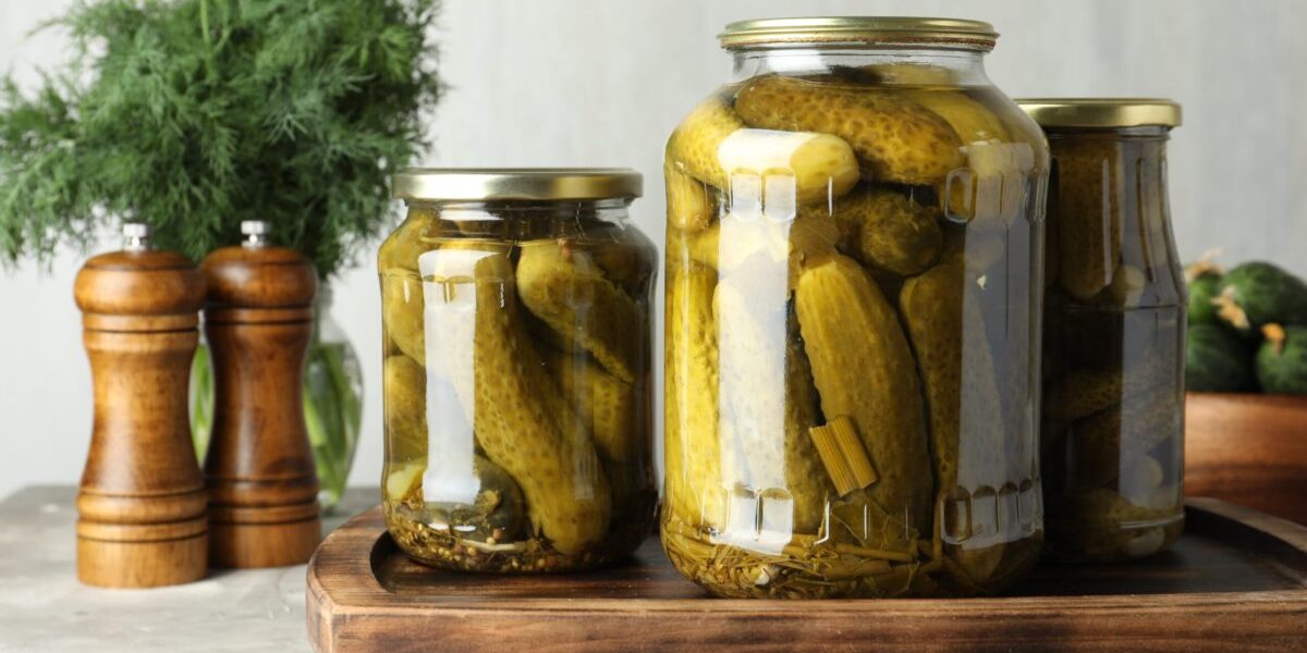 Murături: Oțet sau saramură? Care-i mai sănătoasă și de ce