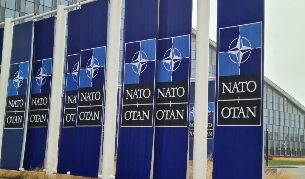 NATO atacă RĂSPICAT Rusia și China pe tema nucleară, cere SUA colaborare