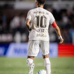 Neymar, furios pe fani: De la „scărpinat” la fluierături, scandal total!