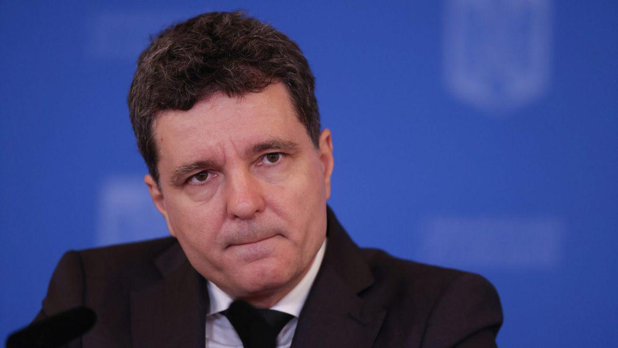 Actorul din spatele „Nicușor Dan” într-o înscenare electorală ajunsă la DIICOT, Răzvan Florin Bratu, a fost identificat oficial de autorități