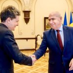 Președintele începe consultările: Primele discuții cu partidele, miercuri