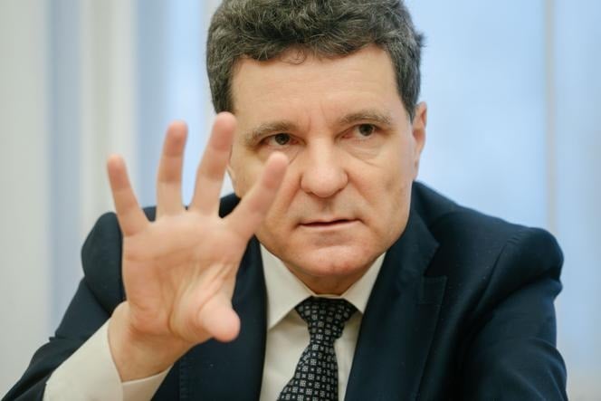 Nicușor vs Crin: Cum s-a folosit imaginea trucată în campanie și cui i-a priit