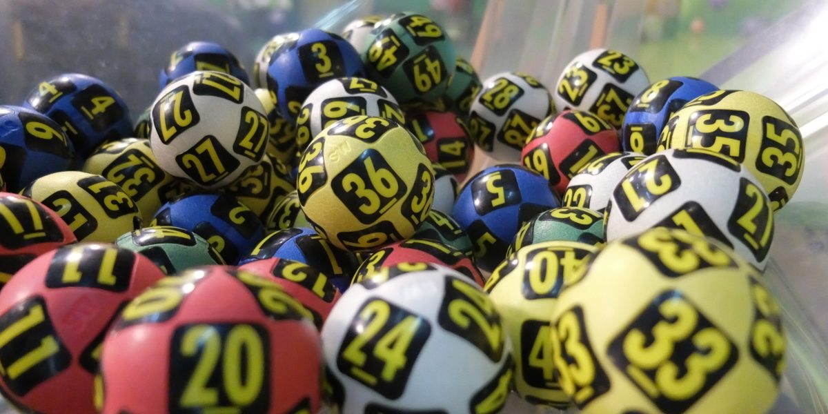 Loto: Numerele norocoase extrase duminică, pe 19 aprilie 2026