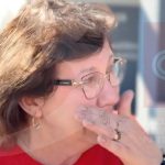 Copilă de patru ani, găsită fără suflare într-o mașină din Craiova