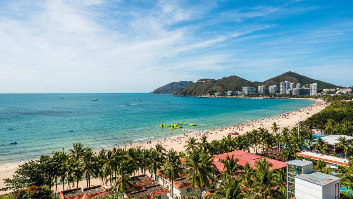 China: O Insulă tropicală visează la cel mai mare port de liber-schimb