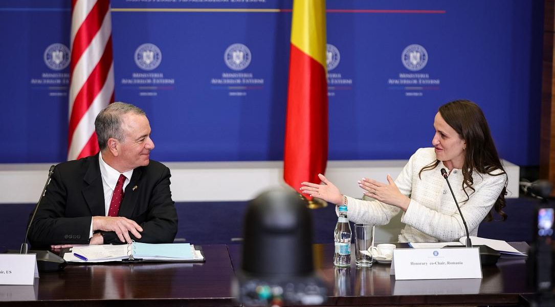 Șeful diplomației și ambasadorul SUA, la ședința Fulbright