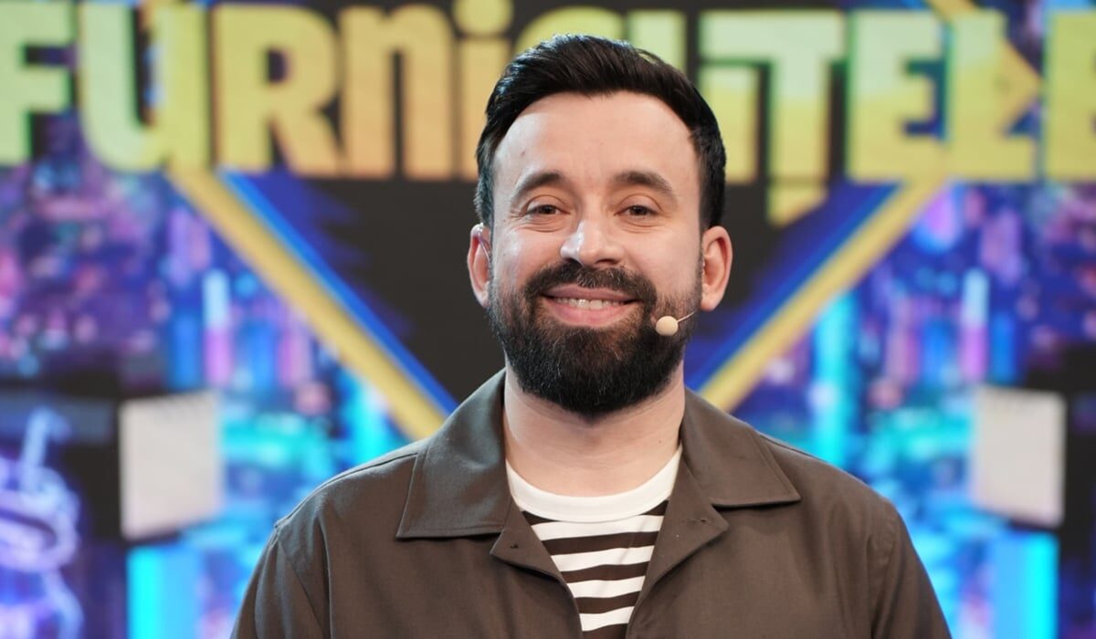 Oase, coprezentator într-un nou show TV alături de Denise Rifai Denise Rifai revine pe micile ecrane cu un nou proiect, „Furnicuțele”, un format inedit care promite să schimbe după-amiezile telespectatorilor