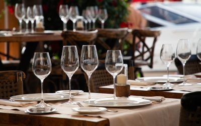 Gigantul FoodTech intră-n restaurante cu roboți-chelneri: Revoluție în farfurie?