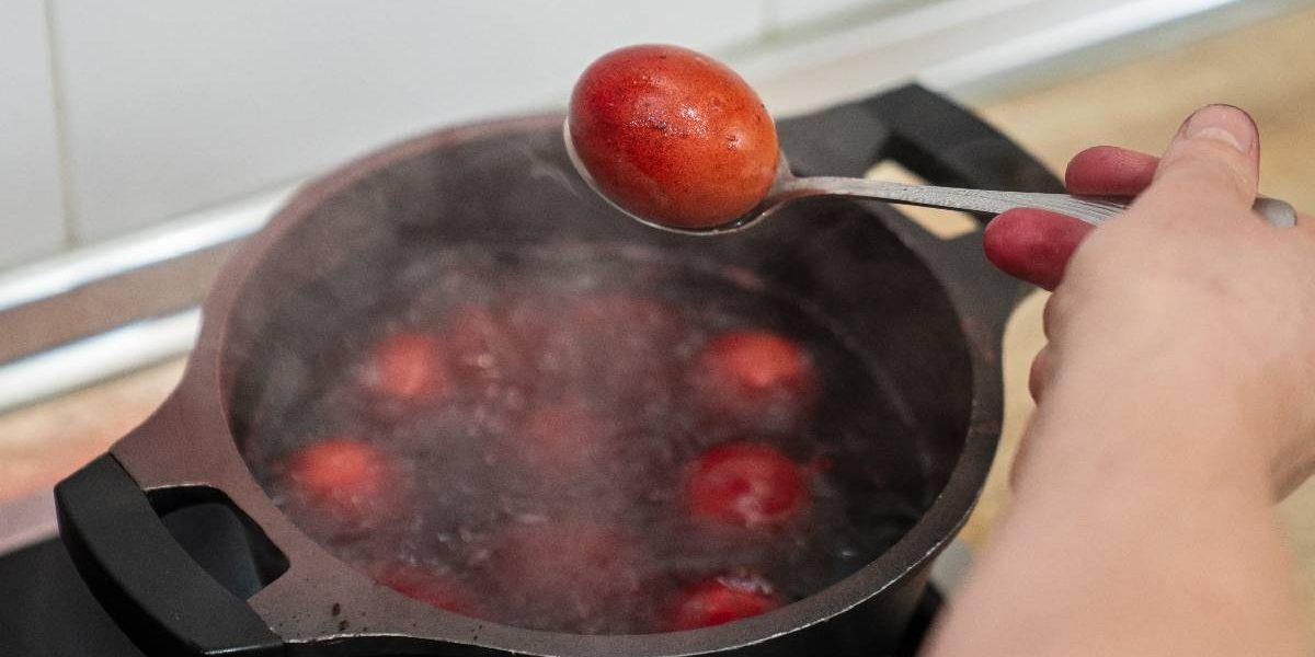 Ouă de Paște în exces? Ce poți face cu ele să nu le arunci!