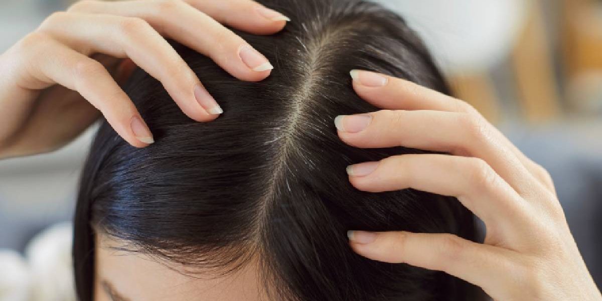 Cade părul? Cauze ascunse, neglijate, care te pot afecta