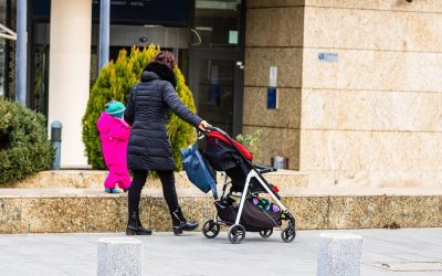 Părinții români din străinătate, prinși departe de casă de Paște