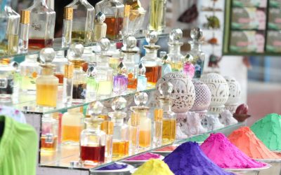 Hoți români, arestați în Italia: Furau parfumuri de 4.500 de euro din duty-free