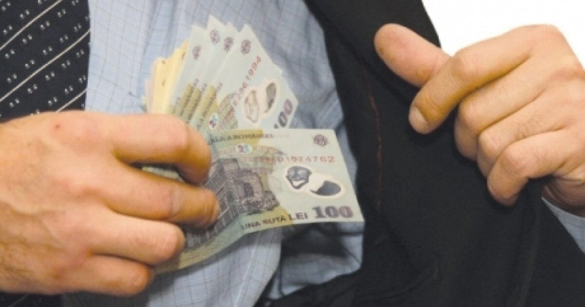 Un patron român suspectat de evaziune fiscală a fost identificat pentru că a ținut 530 de angajați fără contract, evitând astfel plata impozitelor și taxelor către stat