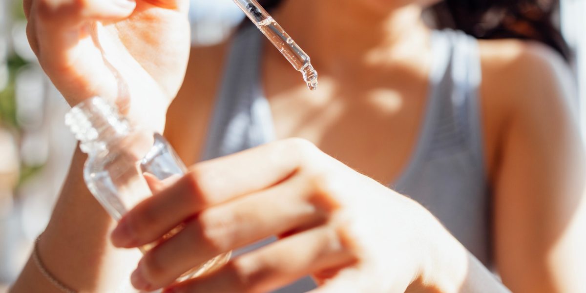 Peptidele, noul elixir al tinereții? Promisiuni false și riscuri mari