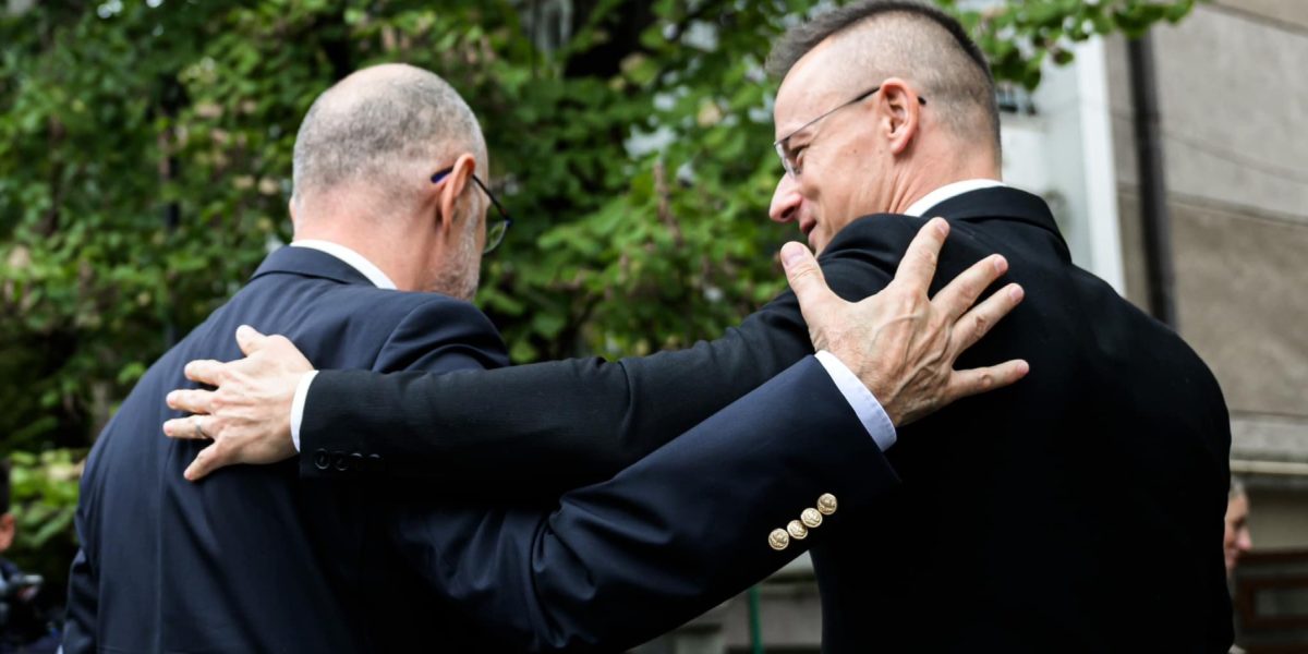 ONG atacă UDMR: Plângere penală în Ungaria și România pentru susținerea lui Viktor Orban