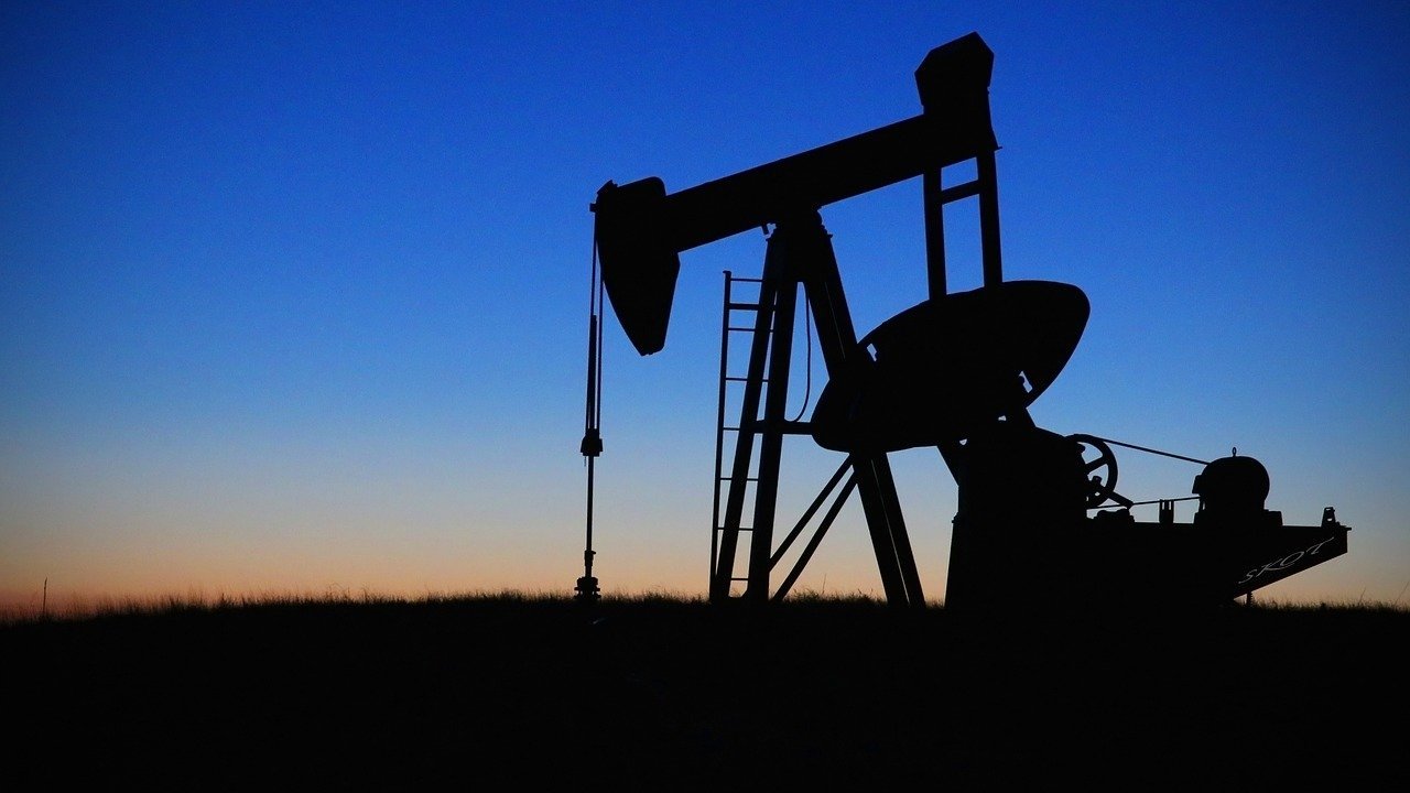 Criza energetică globală se intensifică din cauza blocadei Strâmtorii Ormuz Criza actuală a petrolului și gazelor naturale, cauzată de blocarea Strâmtorii Ormuz de către Iran, a fost considerată de către șeful Agenției Internaționale pentru Energie (AIE) drept una mai gravă decât cele din anii 1973, 1979 și 2002 puse laolaltă