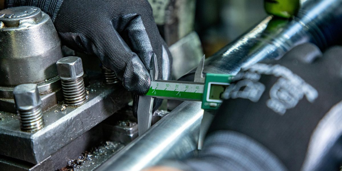 UE lovește oțelul: Importuri TAXATE și taxe DUBLE pentru CE depășește cota