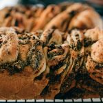 Rețeta bunicii: cum faci cel mai pufos cozonac de Paște, ca-n România