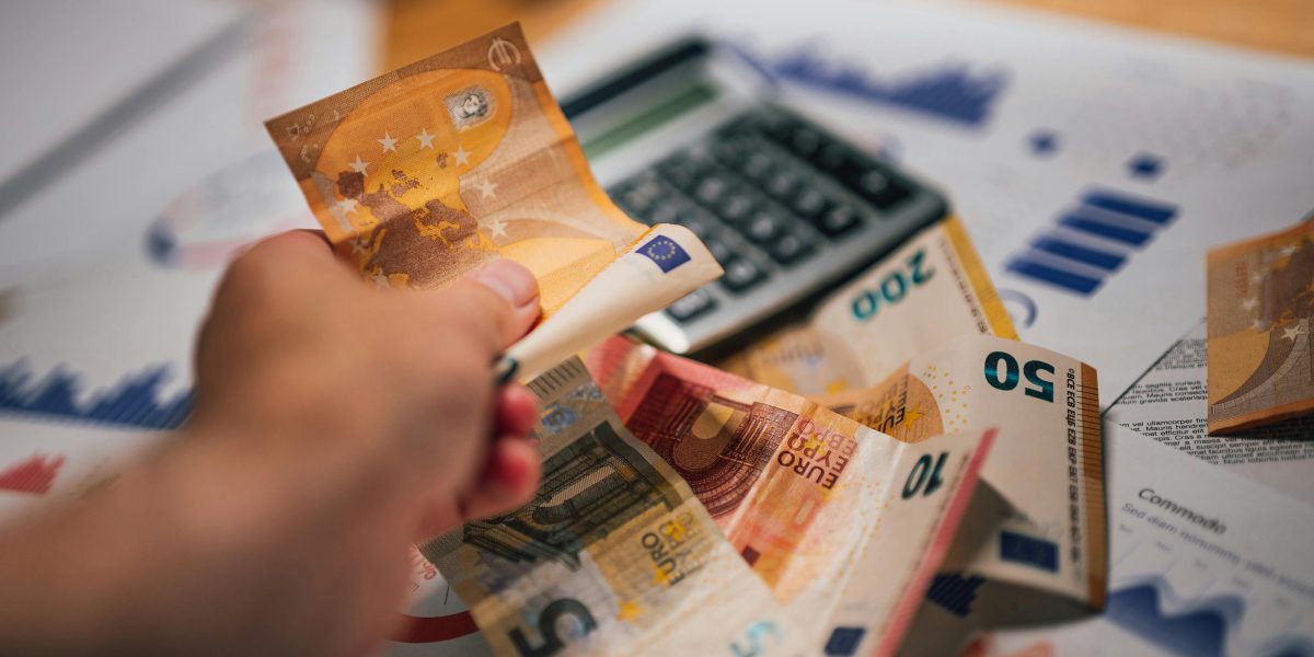 ESMA: Piețele financiare din UE, în pericol. Risc major din 2026