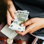 Românii, despăgubiți cu 173.000 de euro: Ce produse și servicii au creat nemulțumiri?