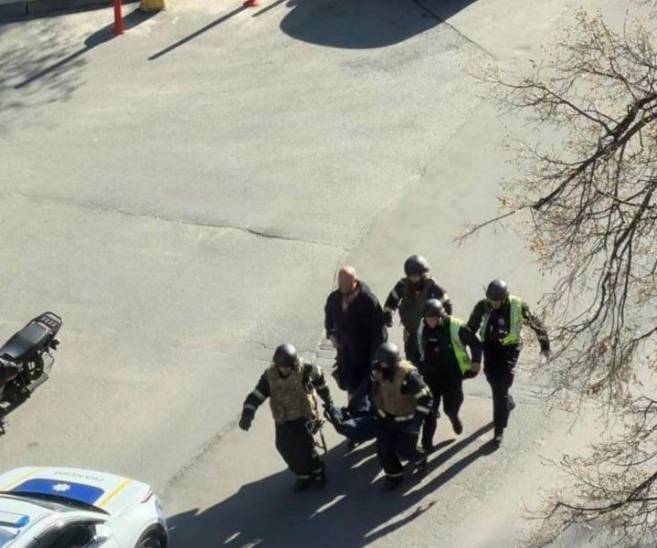 Kiev: Doi polițiști, fugiți de gloanțe. Anchetă de amploare în Ucraina