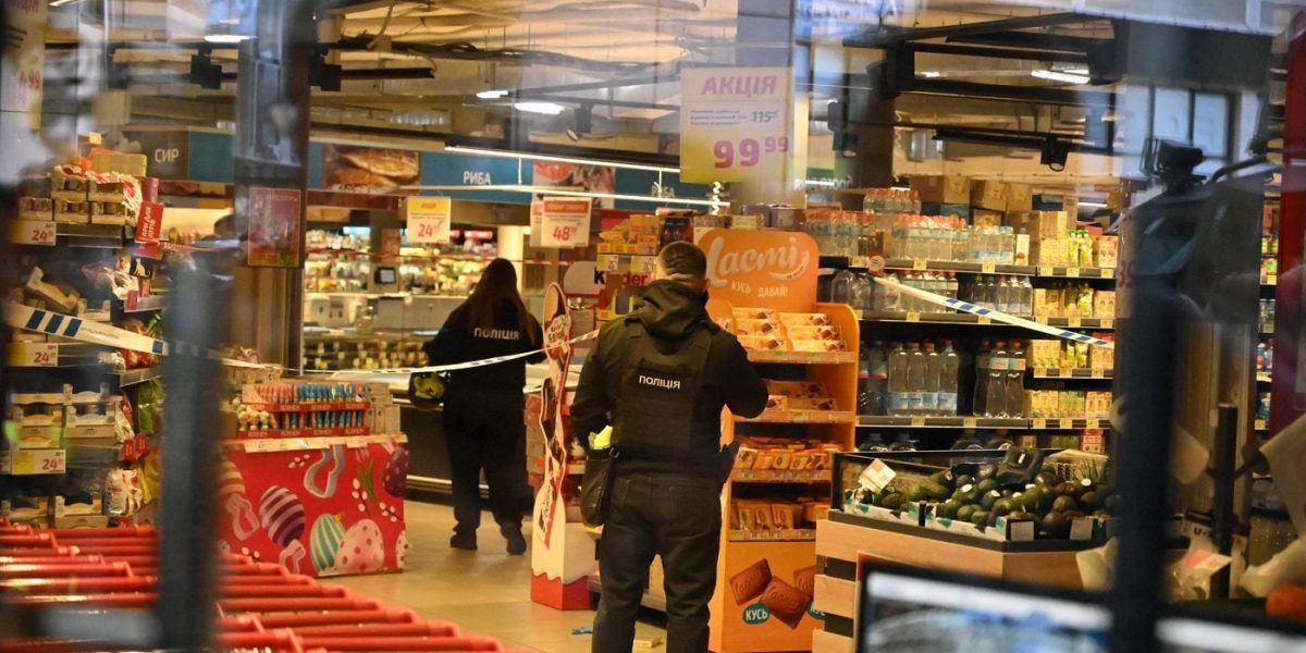 Apartament, făcut scrum înainte de atac: Criminalul a semănat teroare pe stradă!