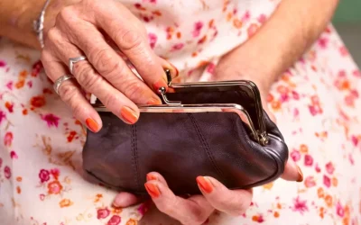 Milioni de români se confruntă cu o pensie insuficientă pentru un trai decent Milioane de pensionari din România trăiesc în condiții dificile, cu venituri care nu le asigură o existență confortabilă