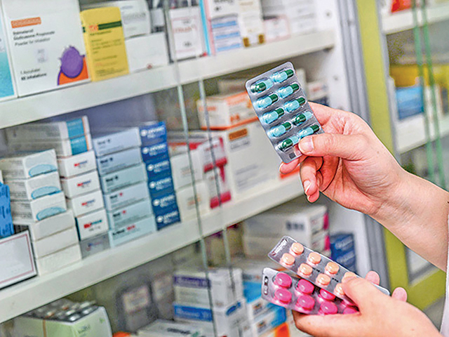 Farmacii de stat în spitale: București bate România